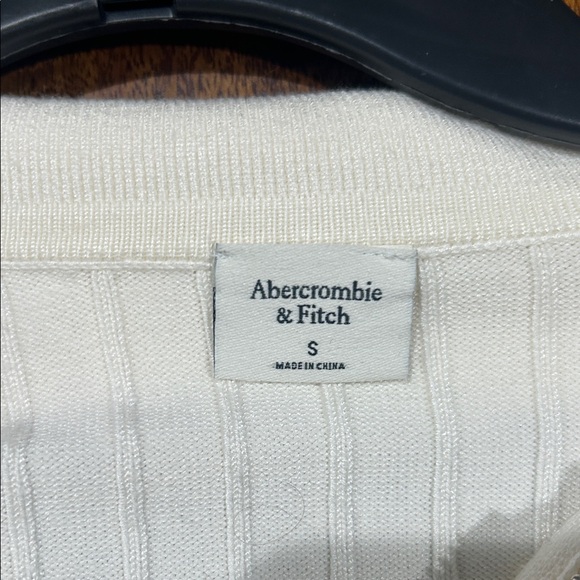 Abercrombie an Fitch Cream Ribbed Button Down Shirt - Picture 2 of 5